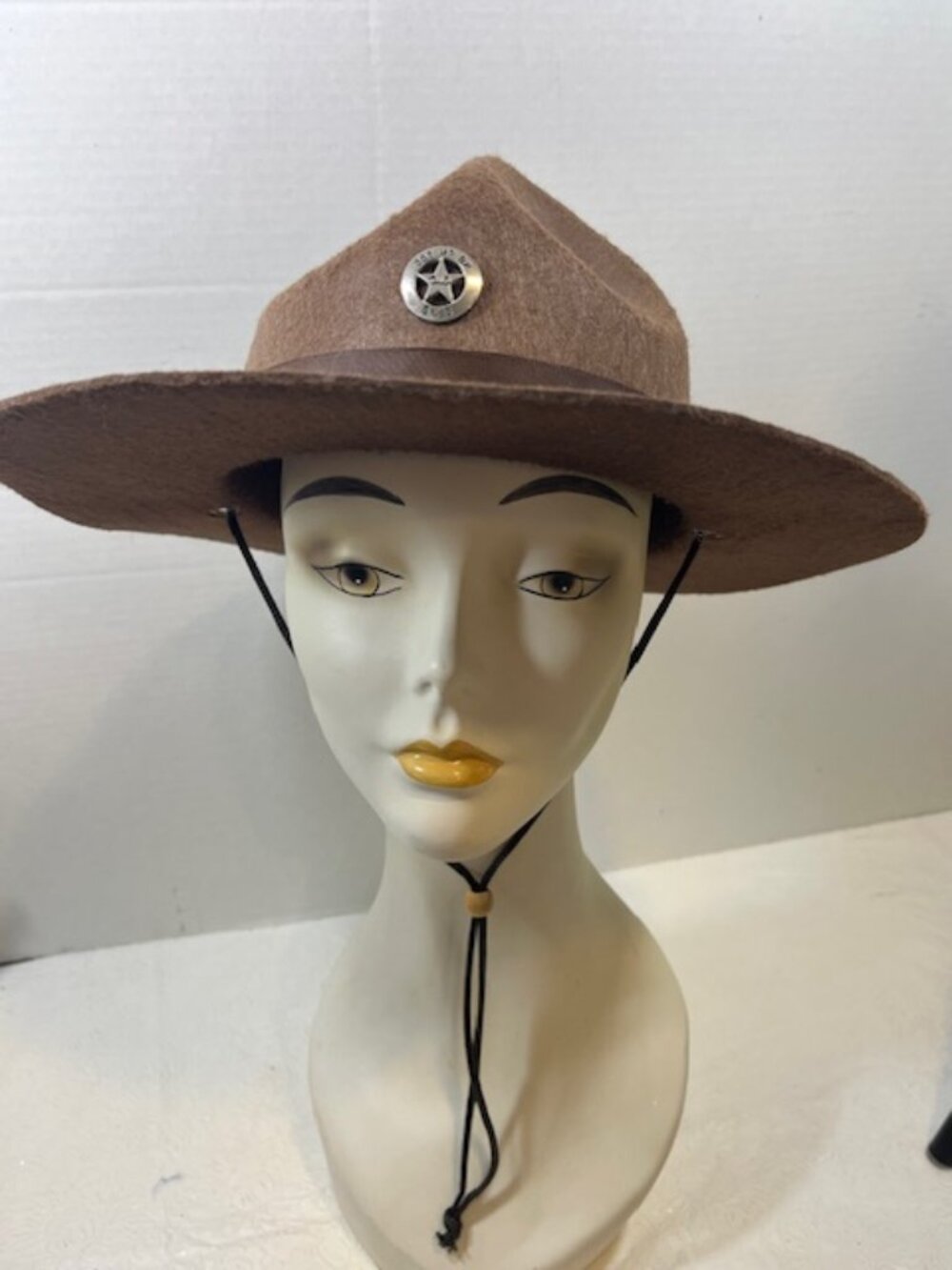Brown Firm Felt Body Campaign/Service Hat Military 5 Pointed Star Badge ChinCord